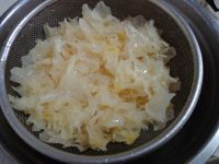 银耳炖蕨麻的做法步骤1