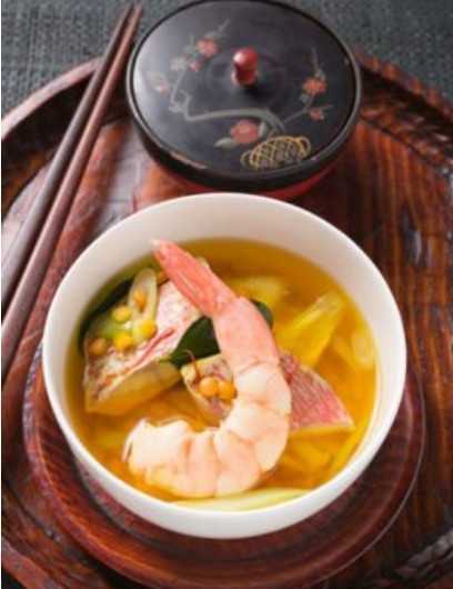 丰胸煲汤食谱大全四:黄芪虾仁汤