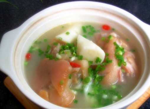 丰胸煲汤食谱大全三:山药雄蹄汤