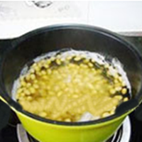 珍选捞汁香椿黄豆的做法图解2
